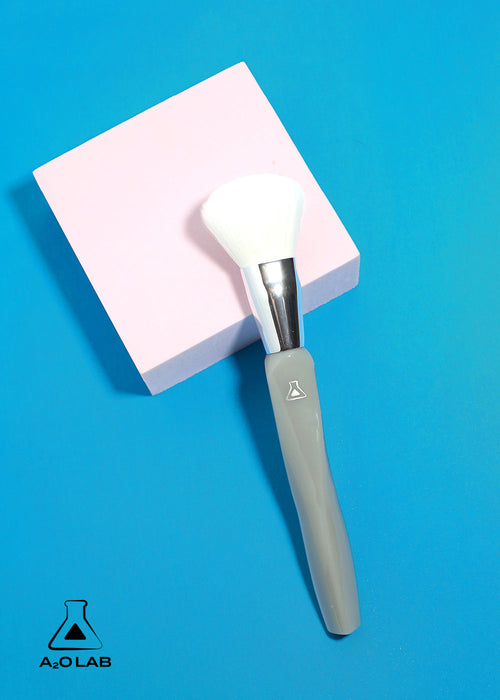 a2o Lab Blush + Bronzer Powder Brush